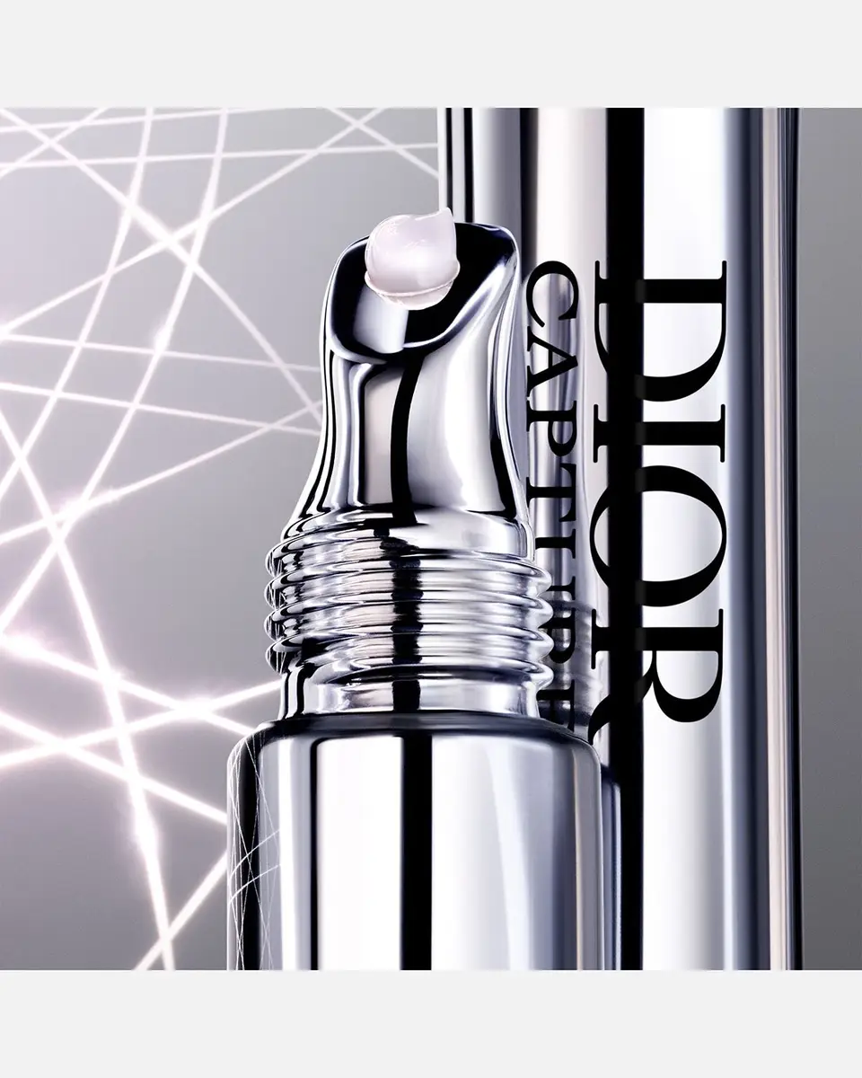 Dior Capture Pro-Collagen Shot | Thumbnail 3 Dior Capture Pro-Collagen Shot | Thumbnail 3