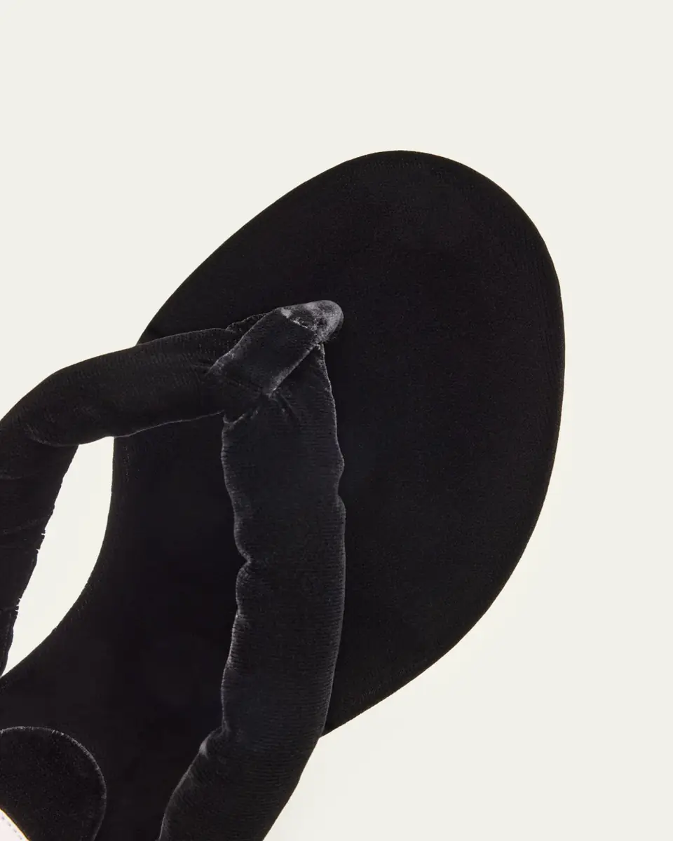 Alaïa Velvet Kitten-Heel Thong Sandals | Thumbnail 9