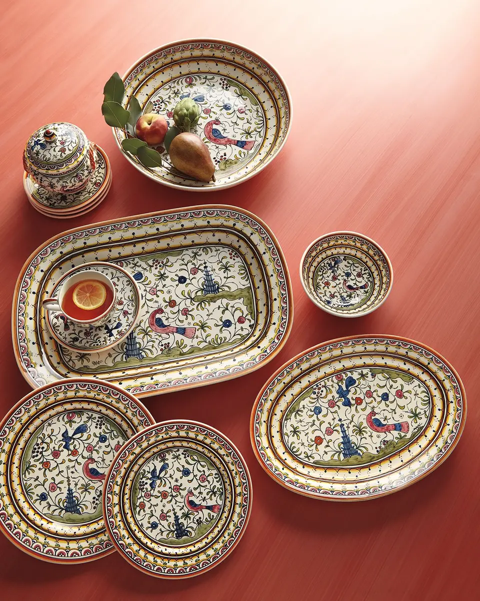 Neiman Marcus Pavoes Cups and Saucers, Set of 4