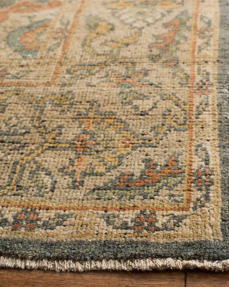 Safavieh Monserrate Hand-Knotted Rug | Thumbnail 3
