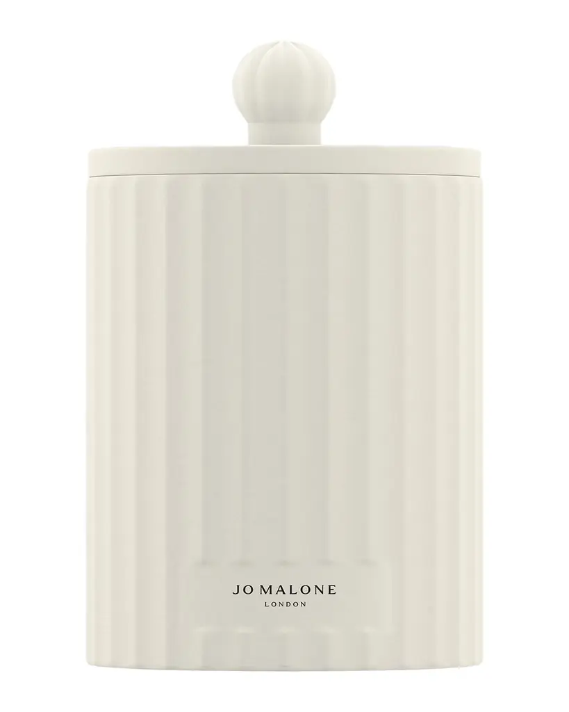 Jo Malone London 10.6 oz. Wild Berry & Bramble Candle | Image 1 Jo Malone London 10.6 oz. Wild Berry & Bramble Candle | Image 1