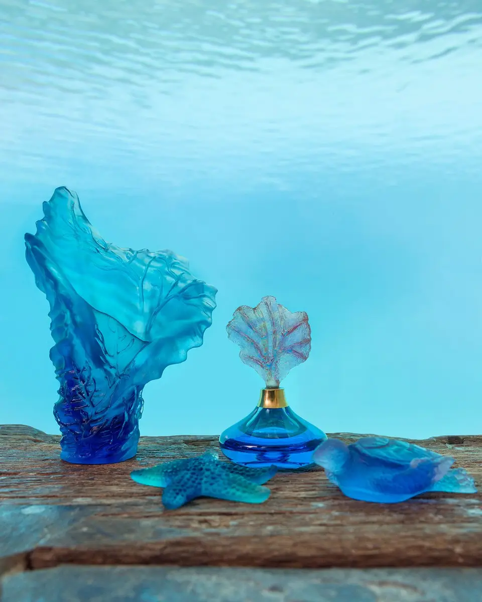 Daum Coral Sea Medium Sea Turtle, Blue/Pink | Thumbnail 2