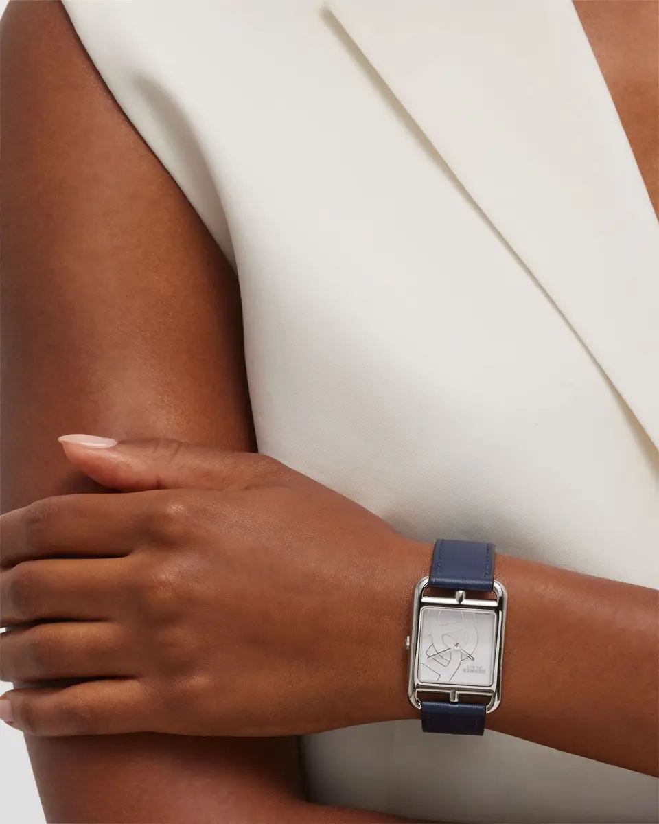HERMÈS Cape Cod Watch, Large Model, 37 mm | Thumbnail 2 HERMÈS Cape Cod Watch, Large Model, 37 mm | Thumbnail 2