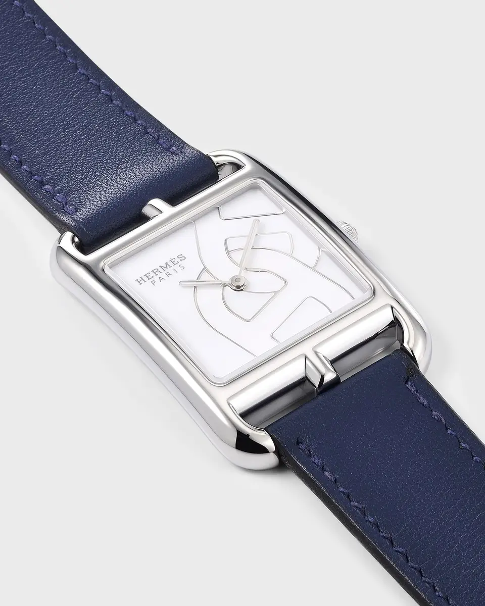 HERMÈS Cape Cod Watch, Large Model, 37 mm | Thumbnail 3 HERMÈS Cape Cod Watch, Large Model, 37 mm | Thumbnail 3