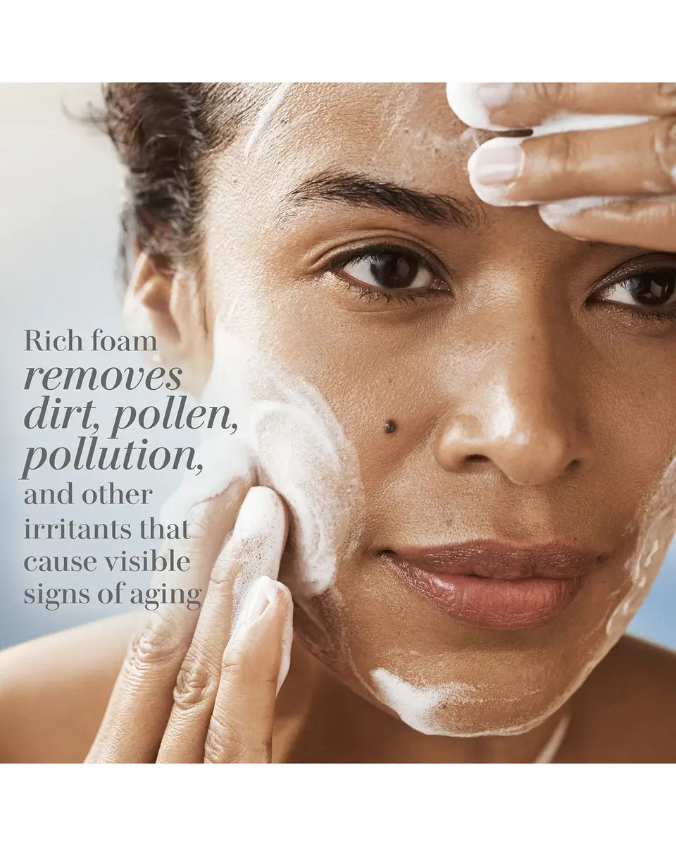 La Mer The Essence Foaming Cleanser | Thumbnail 3 La Mer The Essence Foaming Cleanser | Thumbnail 3