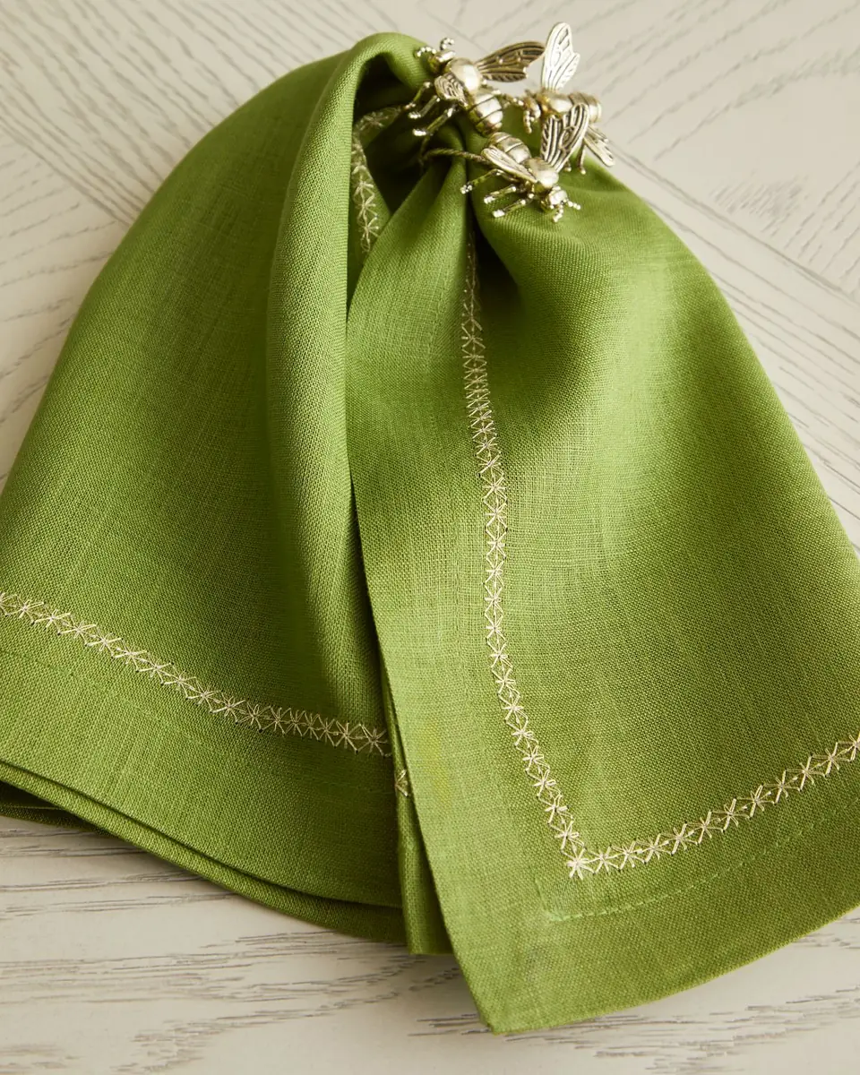 Kim Seybert Classic Spring Green Linen Napkin | Thumbnail 2