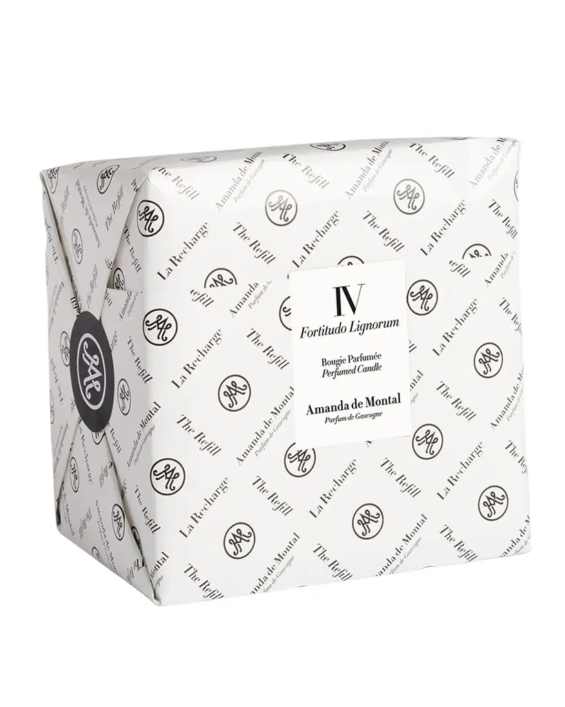 Amanda de Montal Fortitudo Lignorum Scented Candle Refill, 950g | Image 1 Amanda de Montal Fortitudo Lignorum Scented Candle Refill, 950g | Image 1