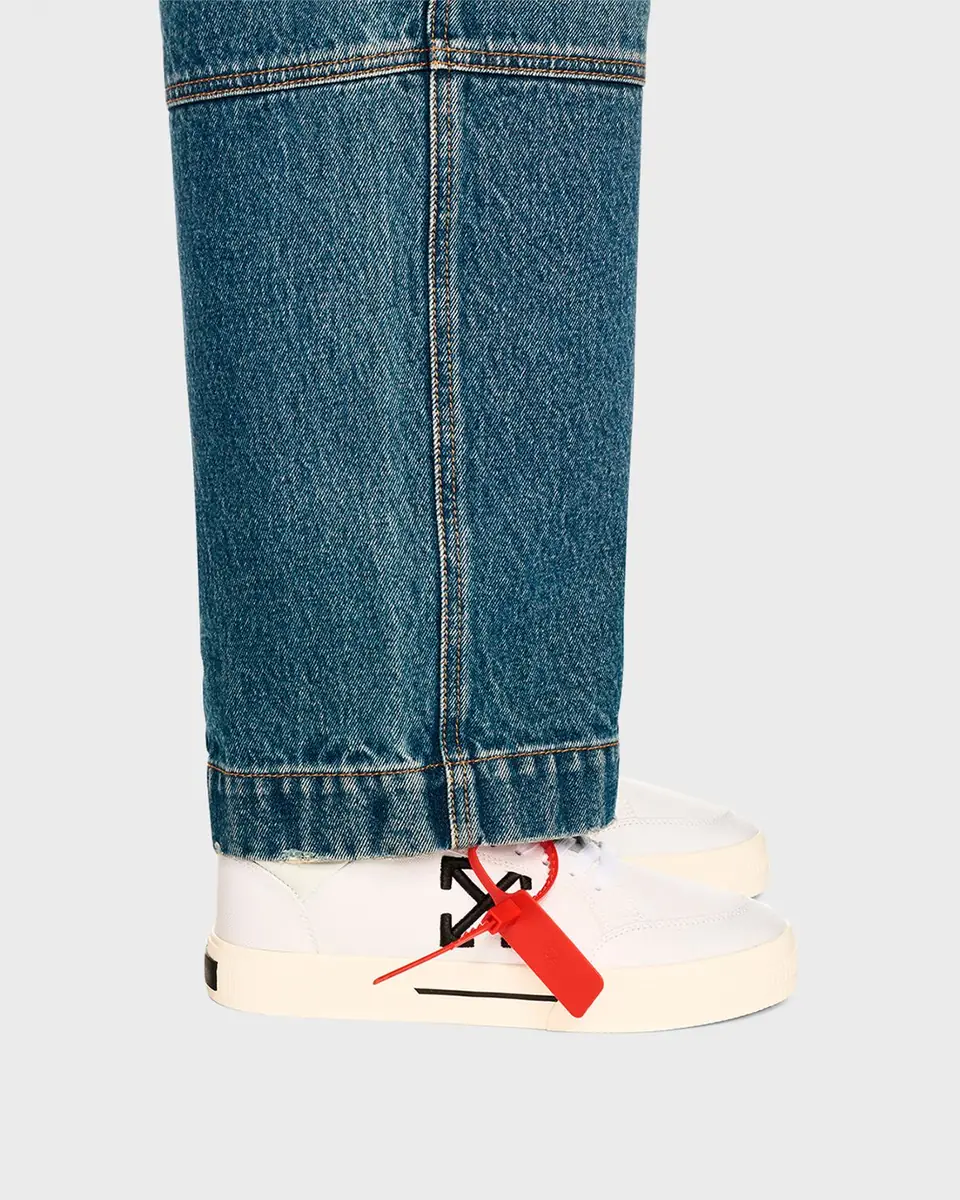 Off-White Vulcanized Canvas Bicolor Low-Top Sneakers | Thumbnail 2 Off-White Vulcanized Canvas Bicolor Low-Top Sneakers | Thumbnail 2