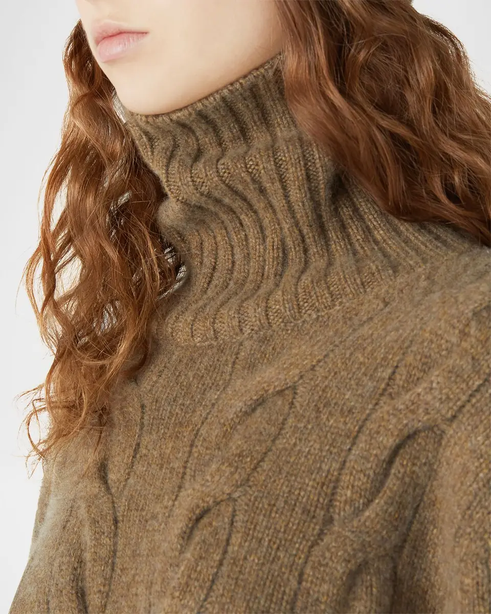 Loro Piana Napier Cable-Knit Cashmere Turtleneck Sweater | Thumbnail 5 Loro Piana Napier Cable-Knit Cashmere Turtleneck Sweater | Thumbnail 5