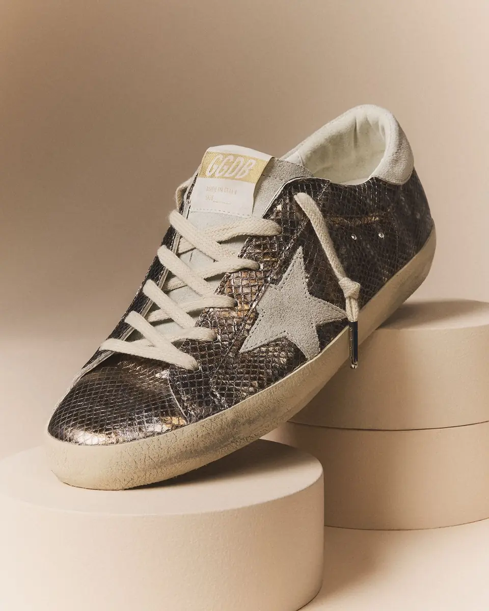Golden Goose Super-Star Metallic Embossed Low-Top Sneakers | Thumbnail 5 Golden Goose Super-Star Metallic Embossed Low-Top Sneakers | Thumbnail 5
