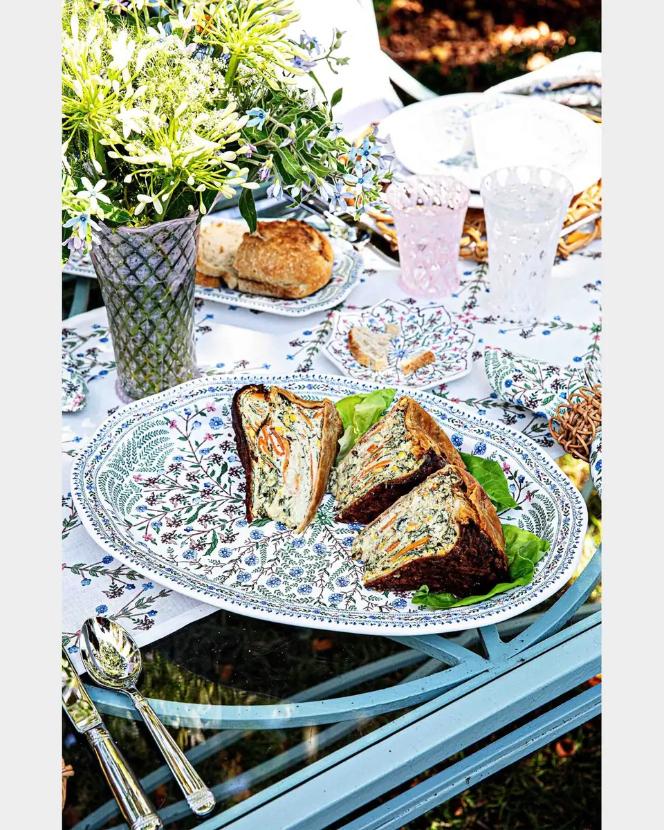 Juliska Villa Seville 17" Platter | Thumbnail 3 Juliska Villa Seville 17" Platter | Thumbnail 3