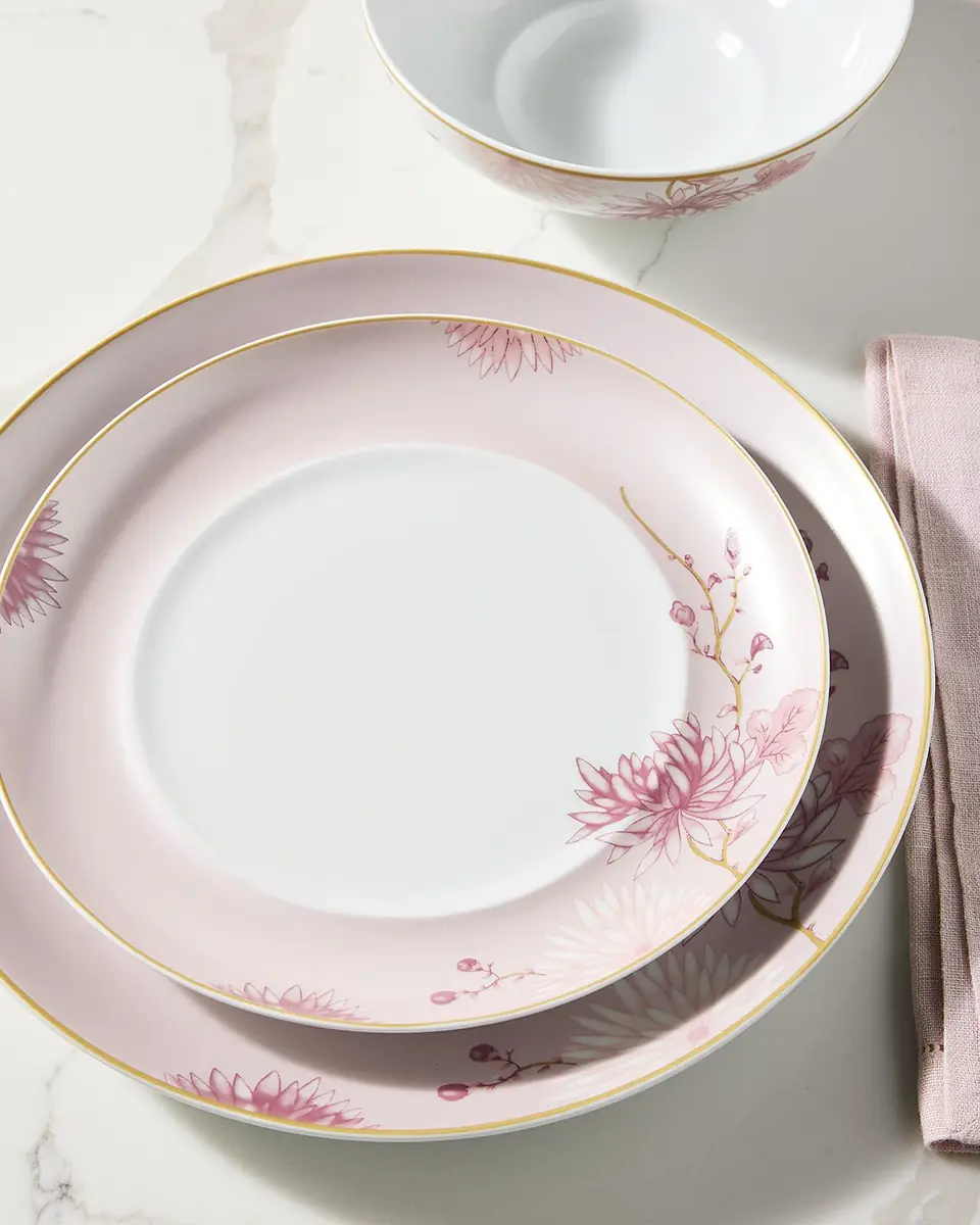 Neiman Marcus Laura 12-Piece Dinnerware Set | Thumbnail 2 Neiman Marcus Laura 12-Piece Dinnerware Set | Thumbnail 2