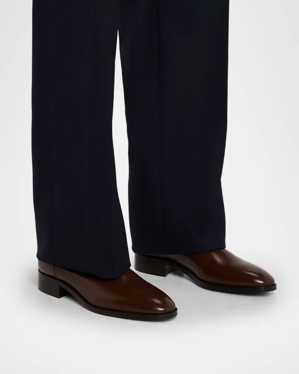 Valentino Garavani Men's Pas Des Dieux Smooth Calfskin Chelsea Boots | Thumbnail 2 Valentino Garavani Men's Pas Des Dieux Smooth Calfskin Chelsea Boots | Thumbnail 2