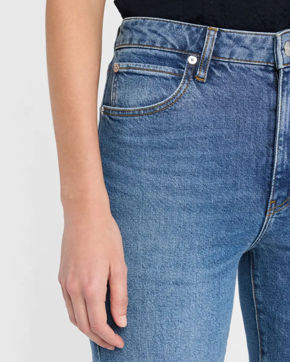 Frame The Ruler Crop Jeans | Thumbnail 4 Frame The Ruler Crop Jeans | Thumbnail 4