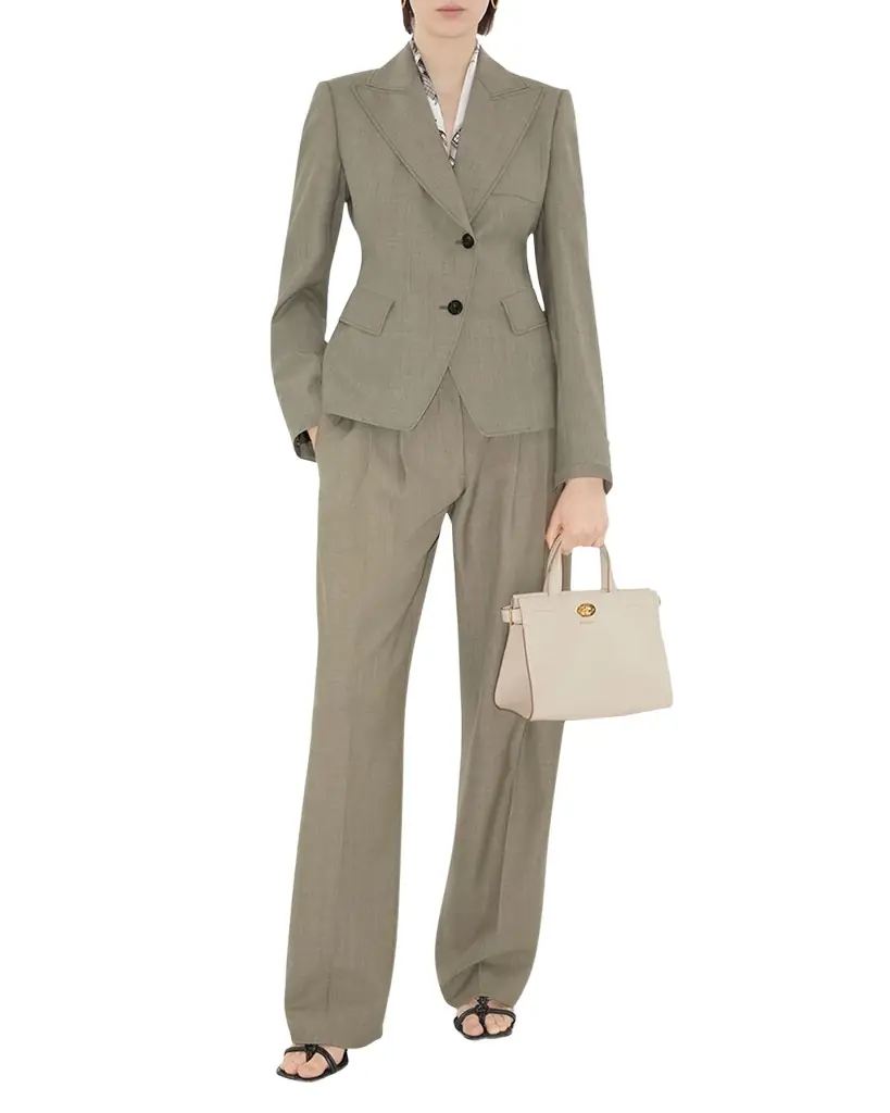 Burberry Cotswolds Grainy Leather Tote Bag | Image 1 Burberry Cotswolds Grainy Leather Tote Bag | Image 1