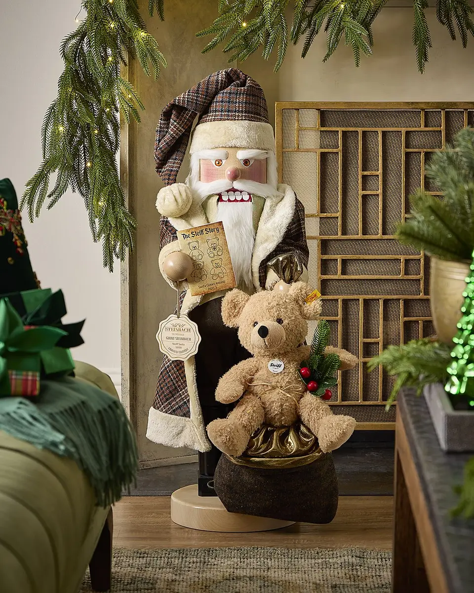Steinbach x Steiff Giant Steiff Santa Nutcracker | Thumbnail 2