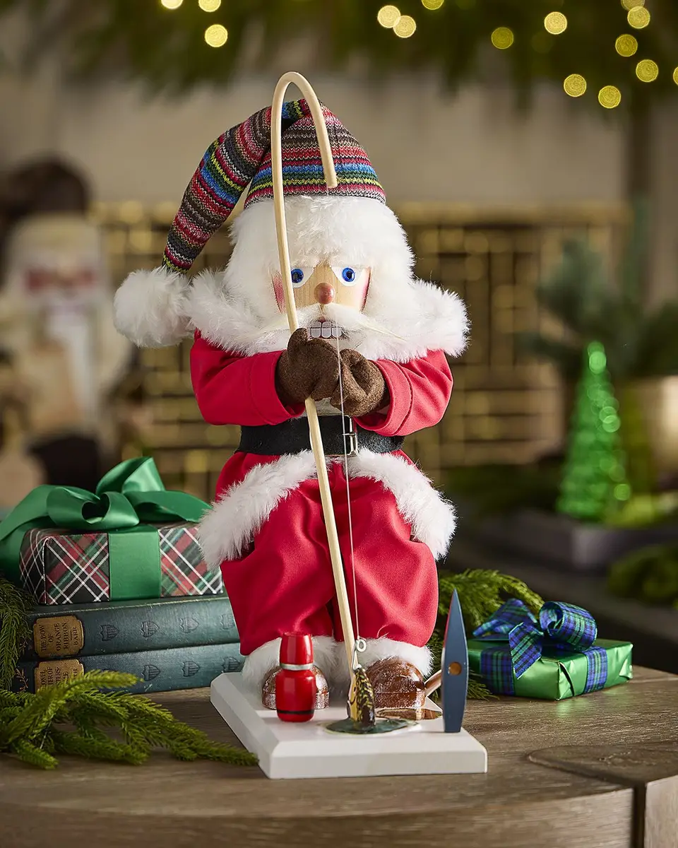 Steinbach Alaska Santa Christmas Decoration | Thumbnail 2 Steinbach Alaska Santa Christmas Decoration | Thumbnail 2