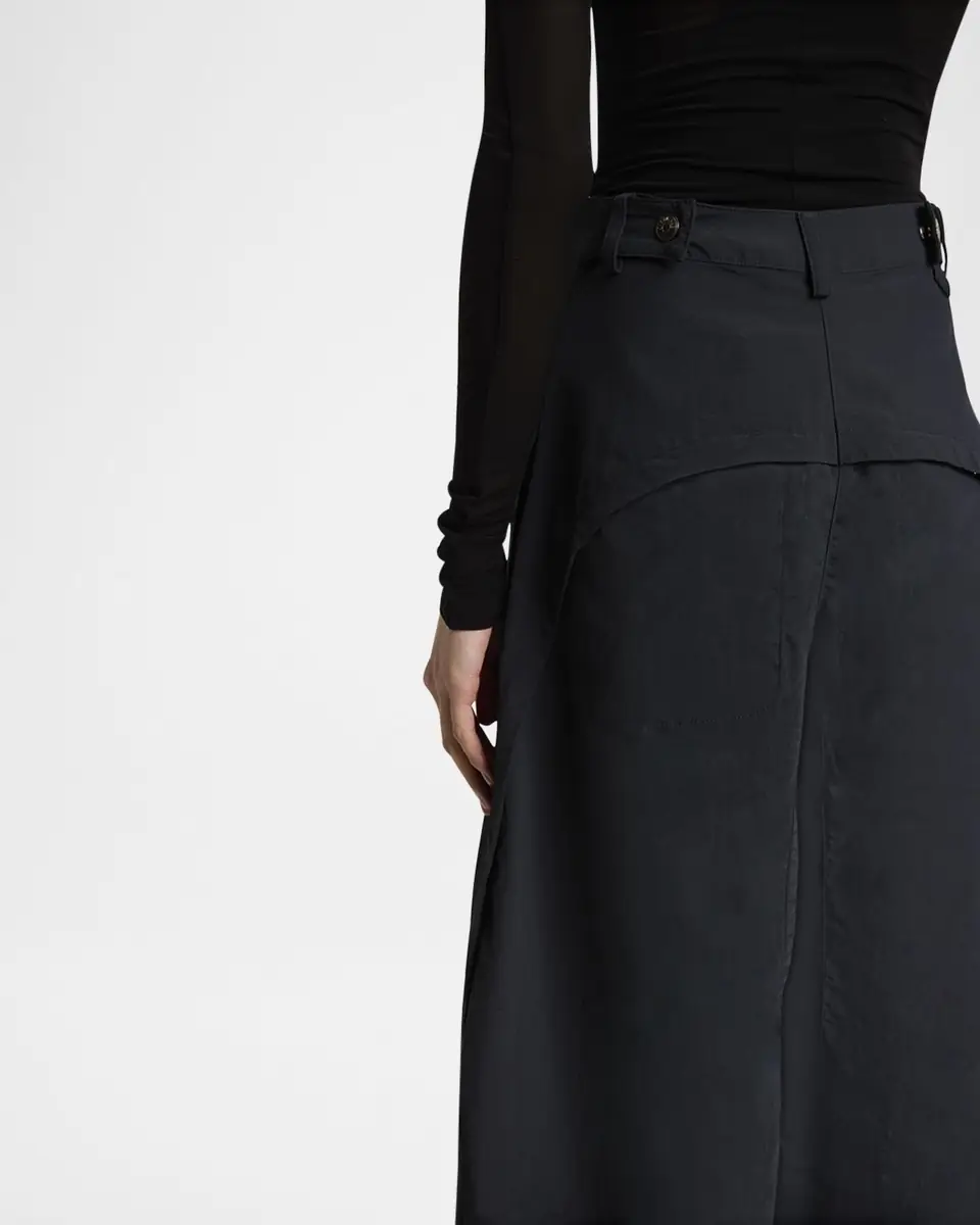 Jacquemus The Oval Cargo Pants | Thumbnail 5 Jacquemus The Oval Cargo Pants | Thumbnail 5