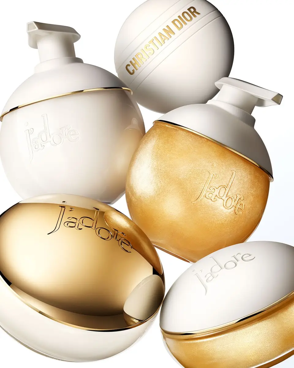 Dior J 'adore Les Adorables Shimmering Oil | Thumbnail 4 Dior J 'adore Les Adorables Shimmering Oil | Thumbnail 4