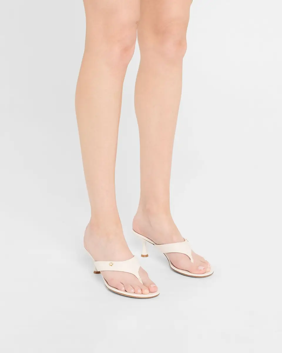 Gianvito Rossi Leather Heeled Thong Sandals | Thumbnail 2