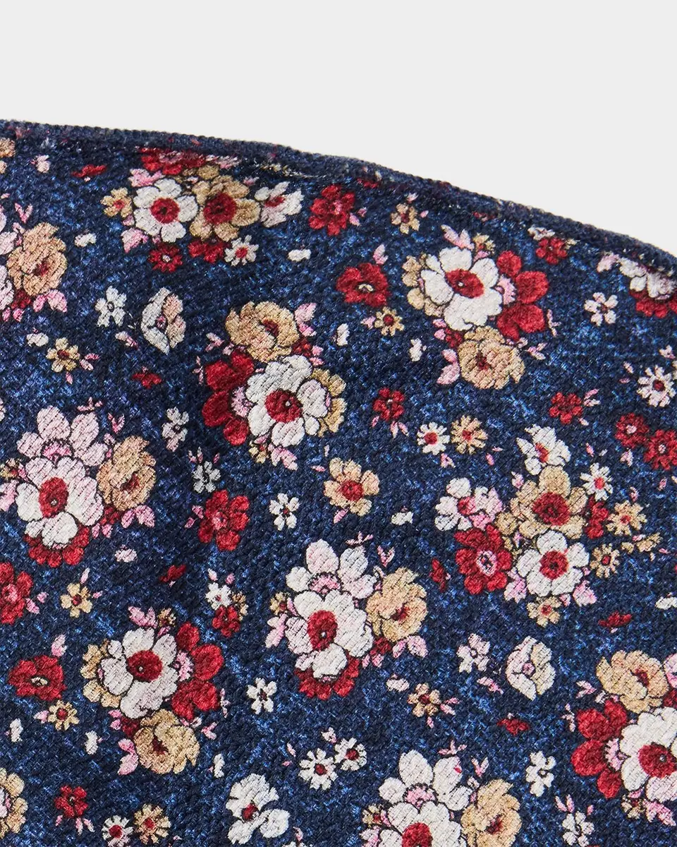 Men's Reversible Floral to Paisley Silk Pocket Circle Men's Reversible Floral to Paisley Silk Pocket Circle