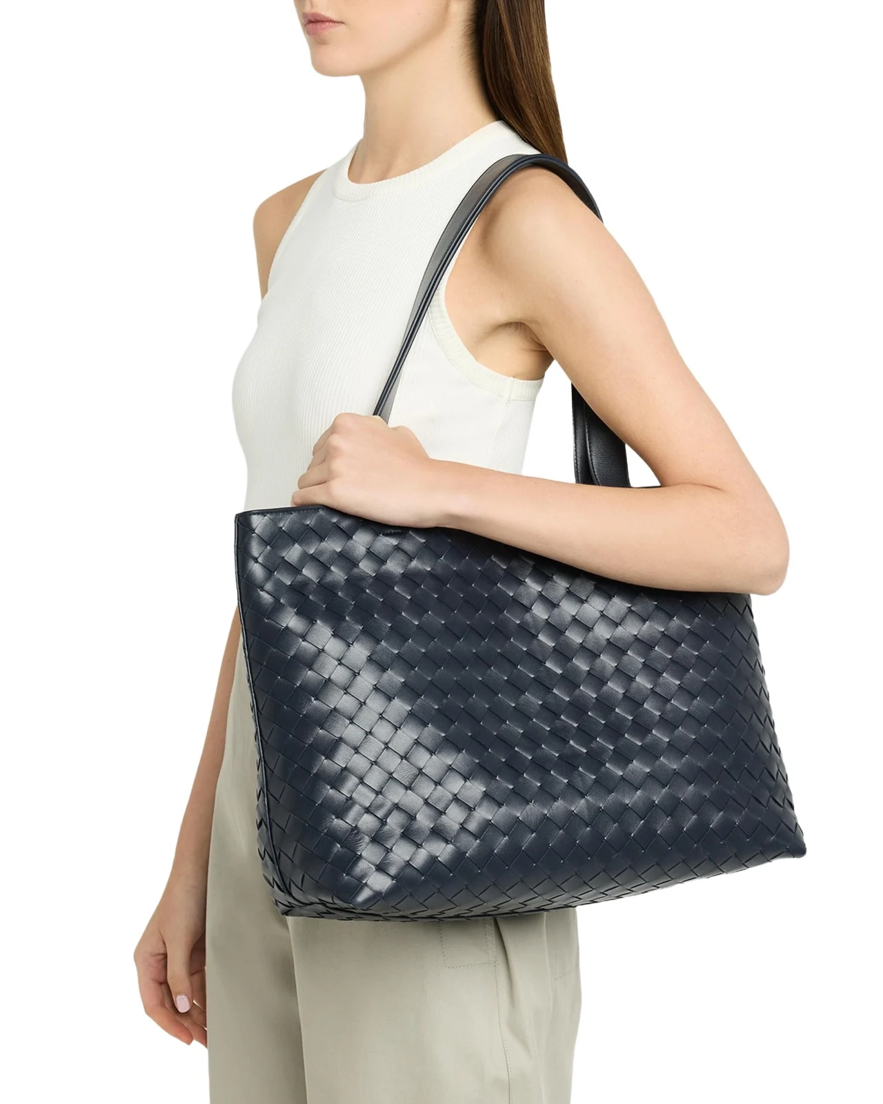 Men's Small Intrecciato Leather Zipped Tote Bag Men's Small Intrecciato Leather Zipped Tote Bag