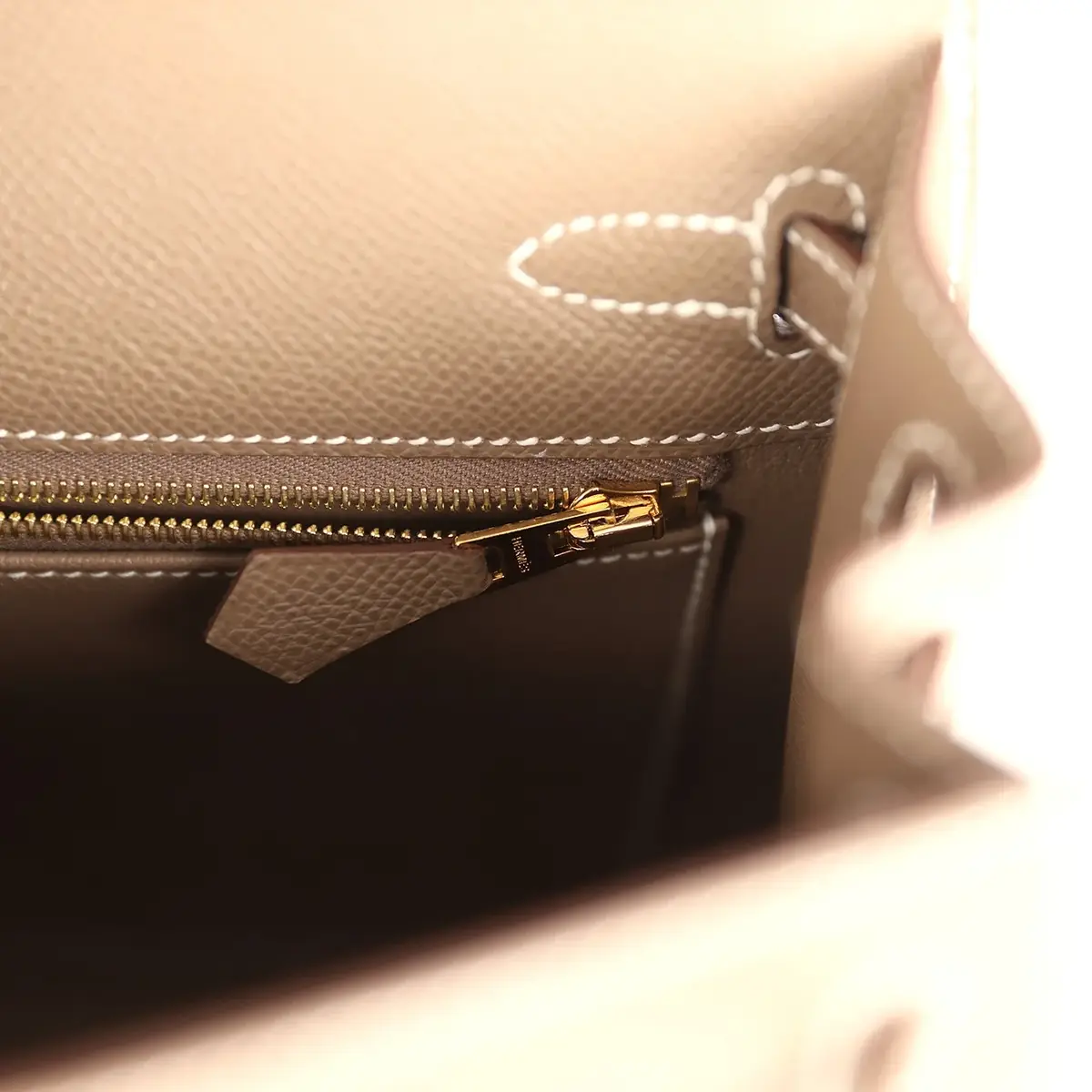 HERMÈS Hermes Kelly Sellier 25 Etoupe Epsom Gold Hardware | Thumbnail 9 HERMÈS Hermes Kelly Sellier 25 Etoupe Epsom Gold Hardware | Thumbnail 9