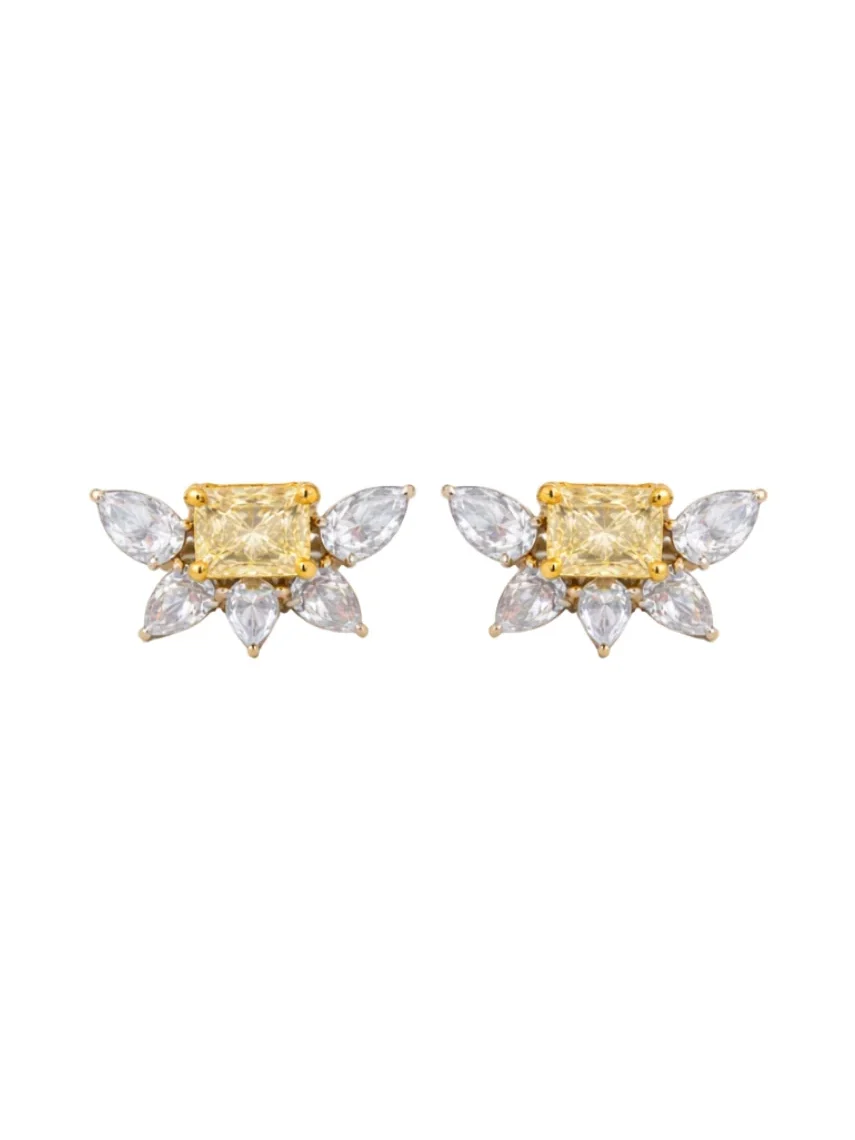 4.31ct Diamond 18K Gold Half Flower Earrings 4.31ct Diamond 18K Gold Half Flower Earrings