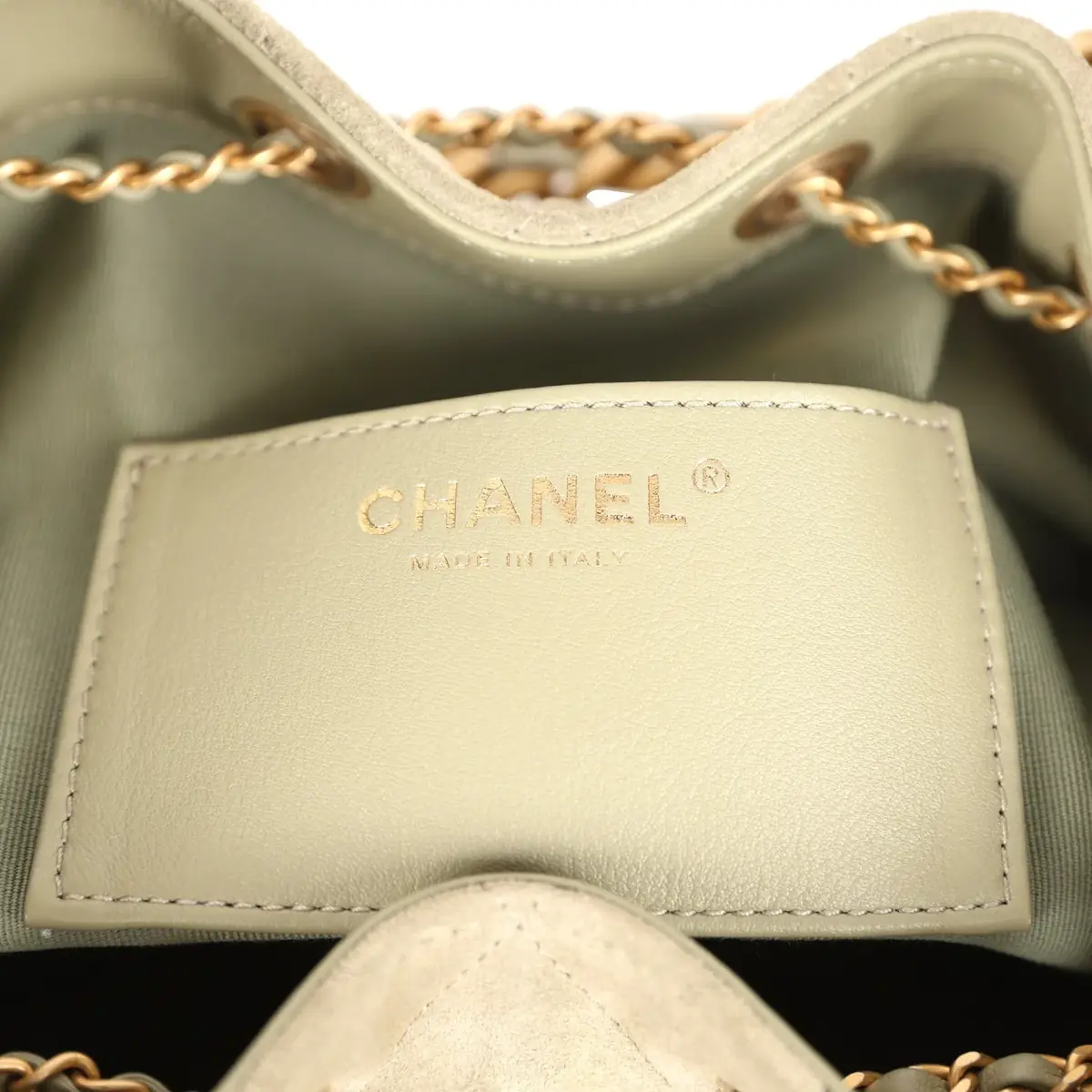 Chanel Pre-owned Chanel Small 25 Hobo Bag Olive Green Suede Antique Gold Hardware | Thumbnail 9 Chanel Pre-owned Chanel Small 25 Hobo Bag Olive Green Suede Antique Gold Hardware | Thumbnail 9