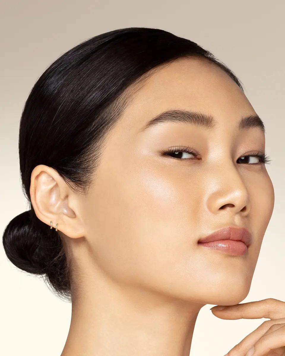 Chantecaille 1 oz. Future Skin Foundation | Thumbnail 2 Chantecaille 1 oz. Future Skin Foundation | Thumbnail 2