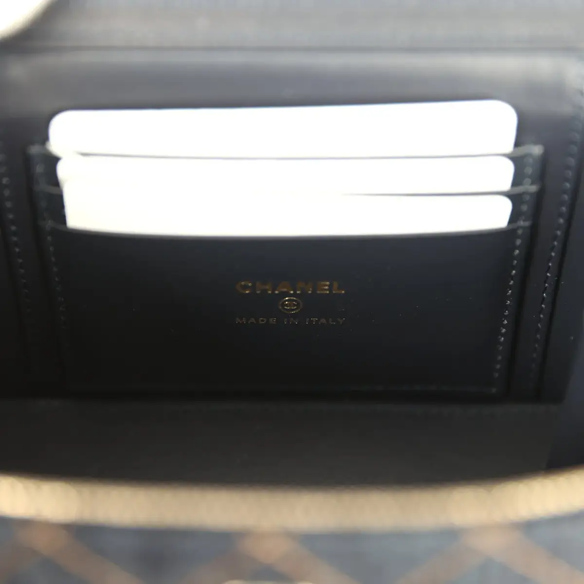Chanel Chanel Small Classic Vanity Case Dark Blue Denim Light Gold Hardware | Thumbnail 10 Chanel Chanel Small Classic Vanity Case Dark Blue Denim Light Gold Hardware | Thumbnail 10