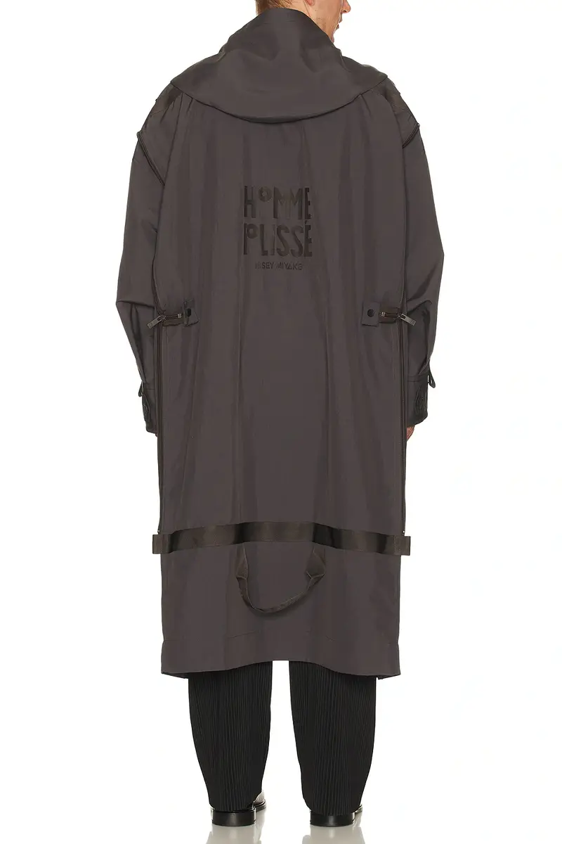 Homme Plissé Issey Miyake Carrier Carried Coat | Thumbnail 4