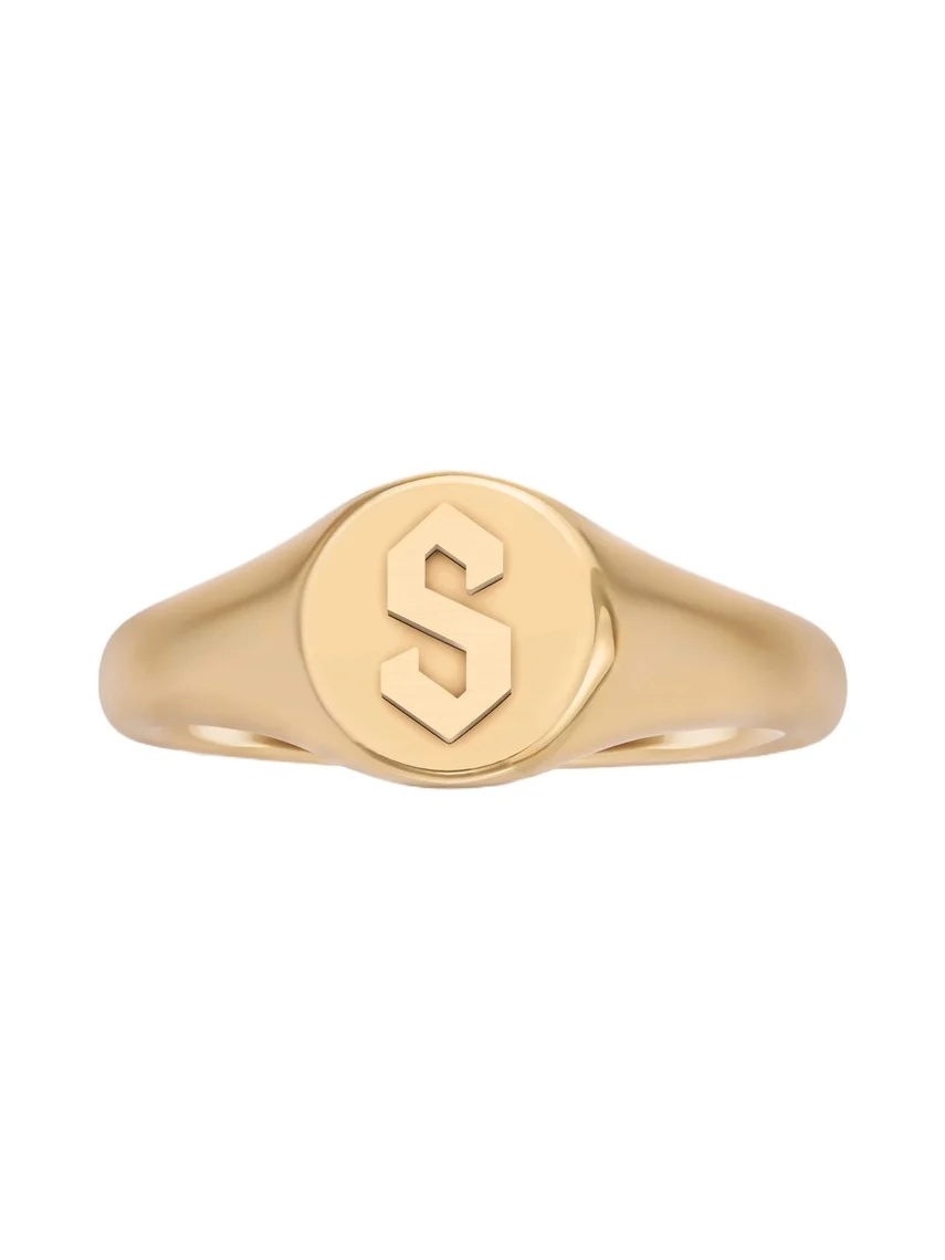 Mini Gothic Letter Signet Ring O-Z S / 6 Mini Gothic Letter Signet Ring O-Z S / 6
