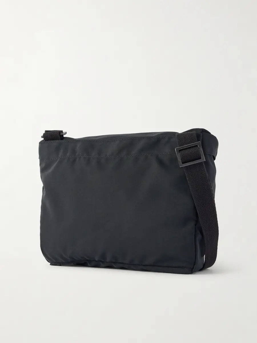 A Kind Of Guise Nanamica Shell Messenger Bag - Men | Thumbnail 4 A Kind Of Guise Nanamica Shell Messenger Bag - Men | Thumbnail 4