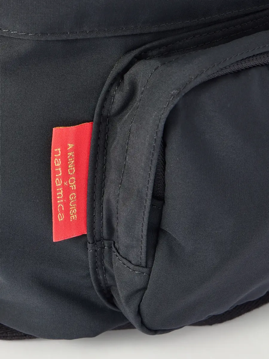 A Kind Of Guise Nanamica Shell Messenger Bag - Men | Thumbnail 5 A Kind Of Guise Nanamica Shell Messenger Bag - Men | Thumbnail 5