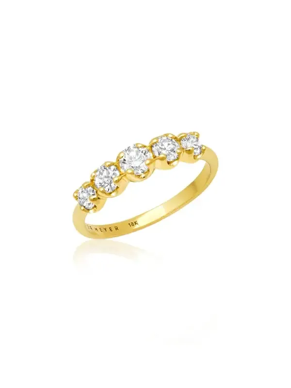 Graduated Diamond Ring Graduated Diamond Ring