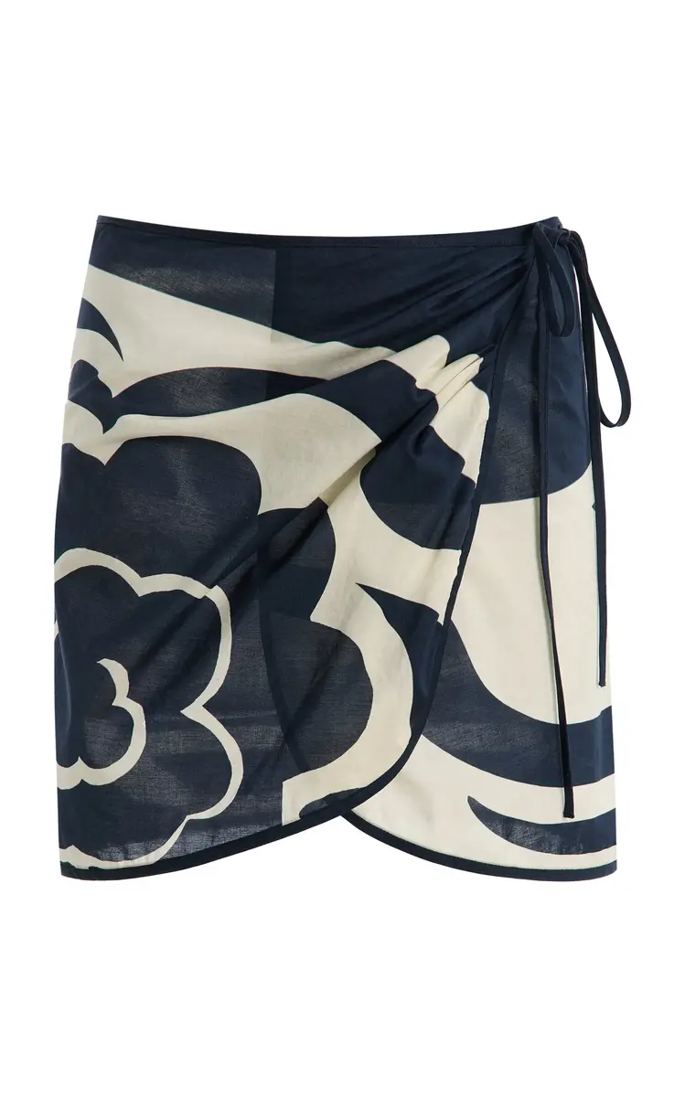 SIR. Lilou Sarong | Image 1 SIR. Lilou Sarong | Image 1