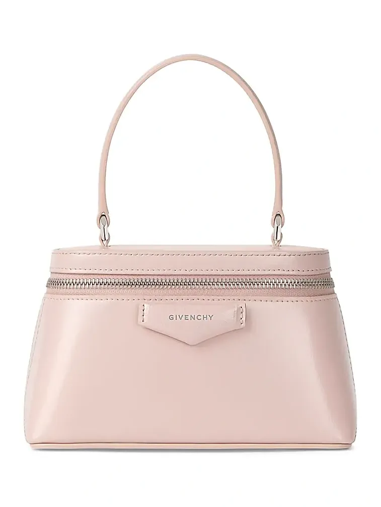 Women's Antigona Vanity Bag in Box Leather with Chain - Baby Pink Women's Antigona Vanity Bag in Box Leather with Chain - Baby Pink