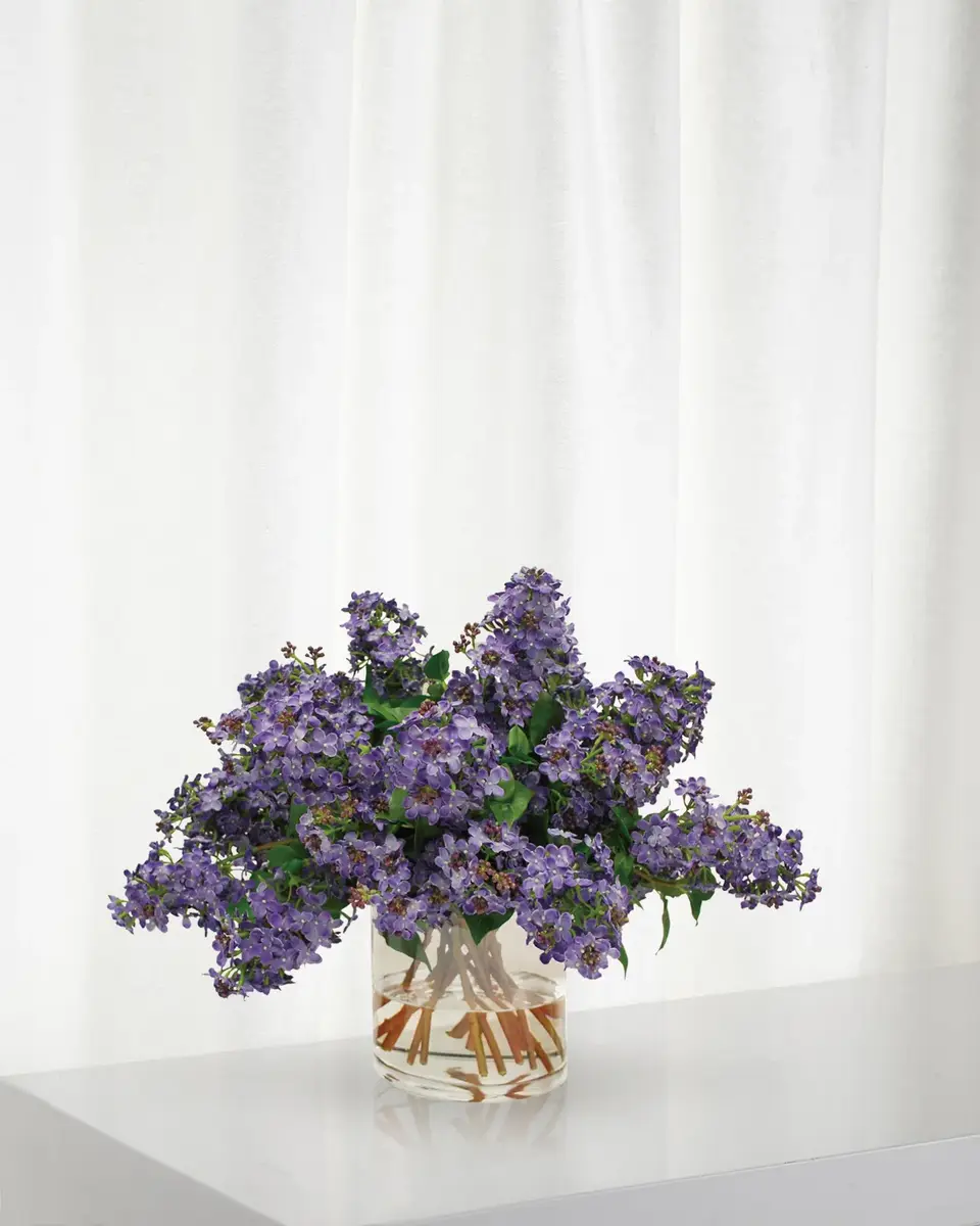 Winward Home Lilac in Cylinder Vase
