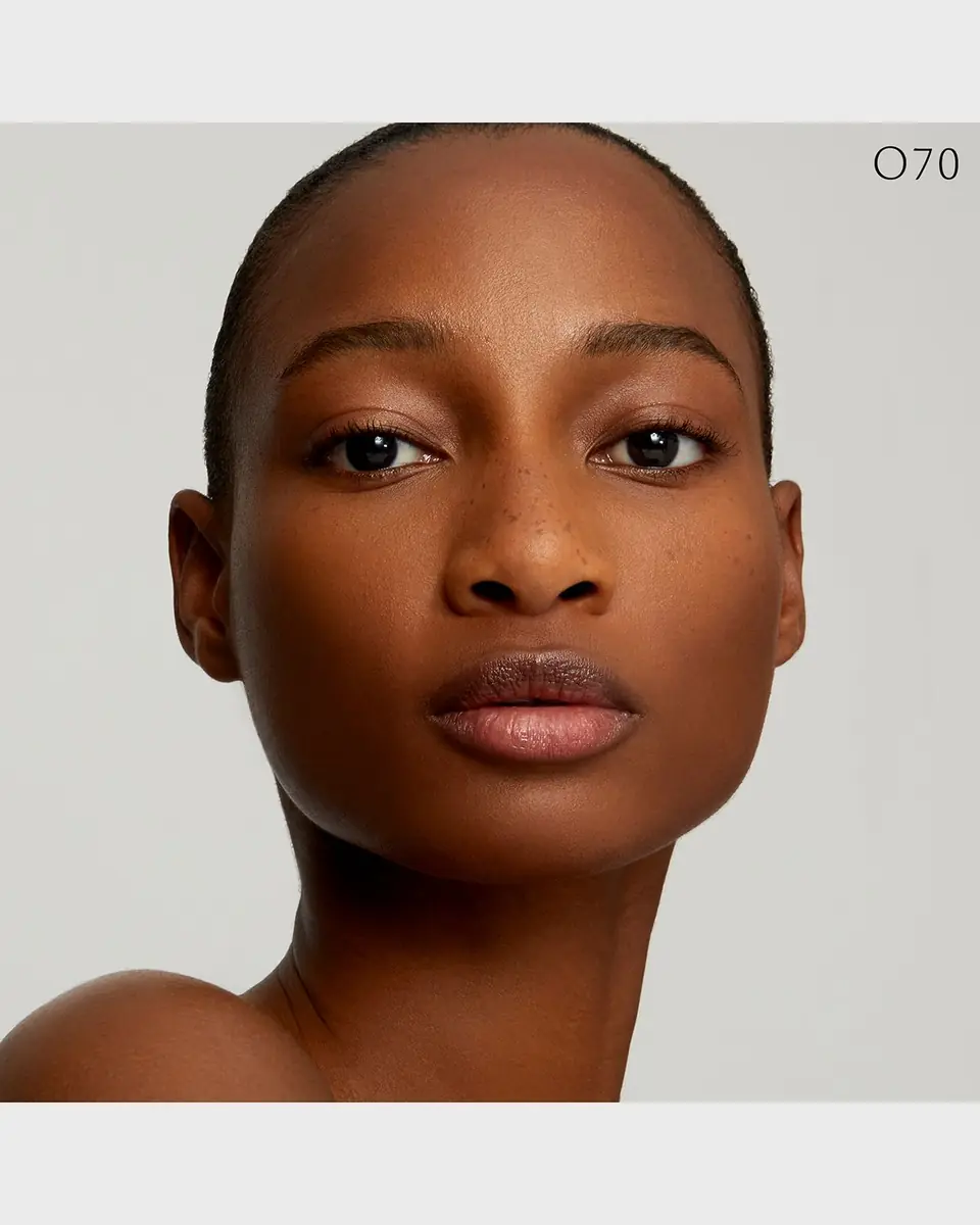 CLÉ DE PEAU BEAUTÉ Radiant Fluid Foundation Natural SPF 25, 1.1 oz. | Thumbnail 3 CLÉ DE PEAU BEAUTÉ Radiant Fluid Foundation Natural SPF 25, 1.1 oz. | Thumbnail 3