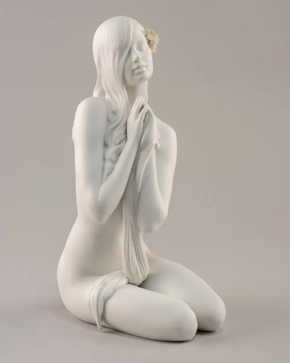 Lladro Inner Peace Figurine | Thumbnail 4