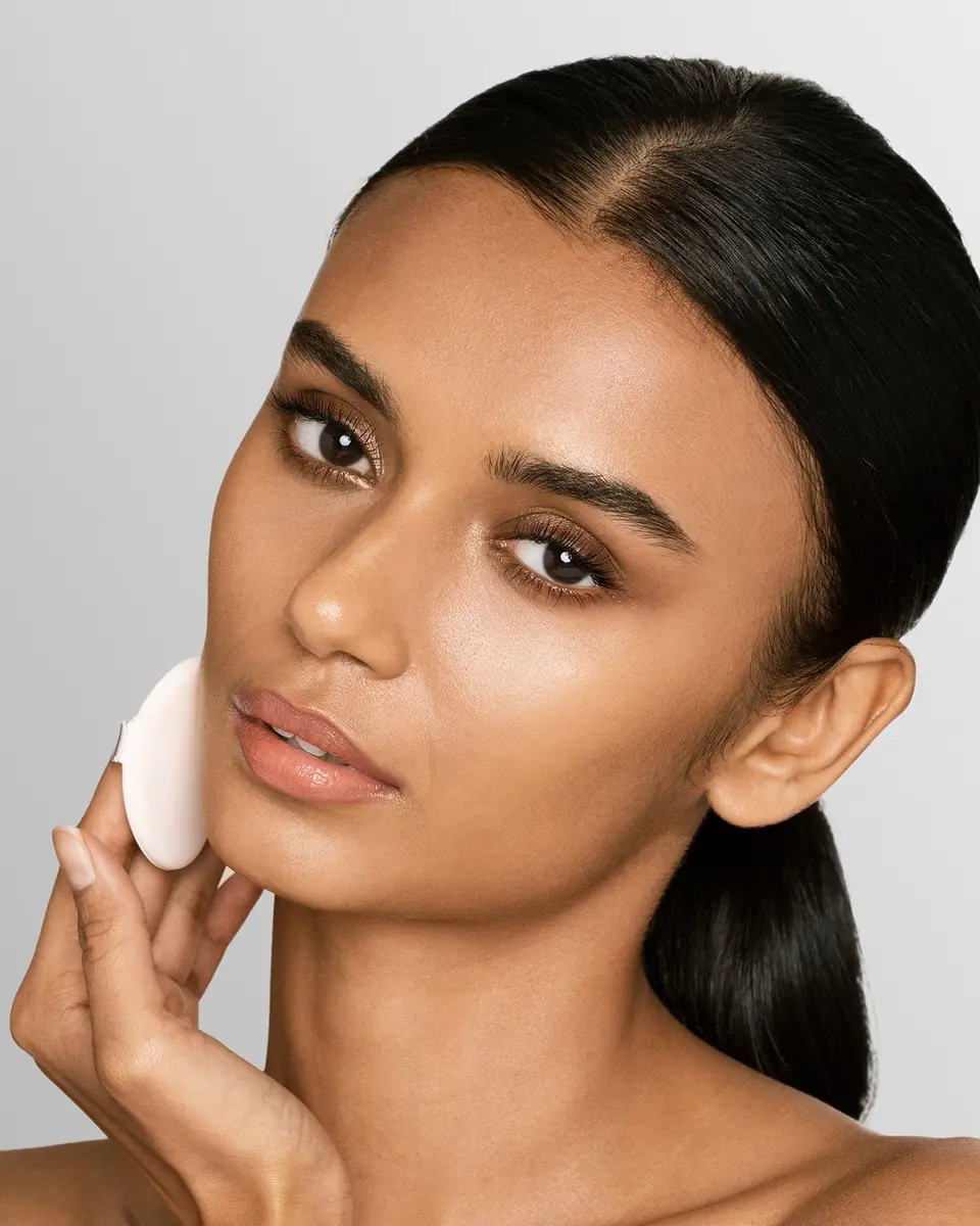 CHANTECAILLE Future Skin Cushion Skincare Foundation | Thumbnail 2 CHANTECAILLE Future Skin Cushion Skincare Foundation | Thumbnail 2