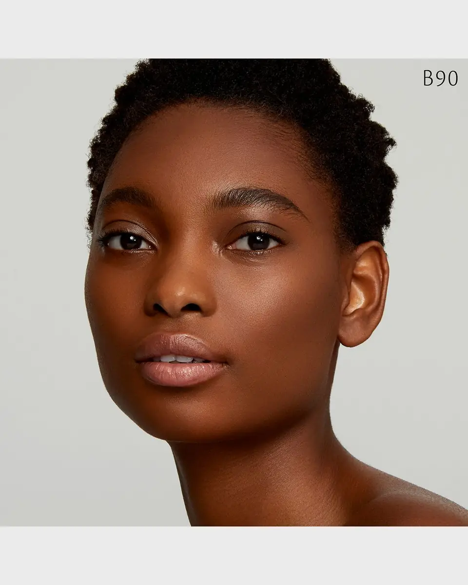 CLÉ DE PEAU BEAUTÉ Radiant Fluid Foundation Natural SPF 25, 1.1 oz. | Thumbnail 3 CLÉ DE PEAU BEAUTÉ Radiant Fluid Foundation Natural SPF 25, 1.1 oz. | Thumbnail 3