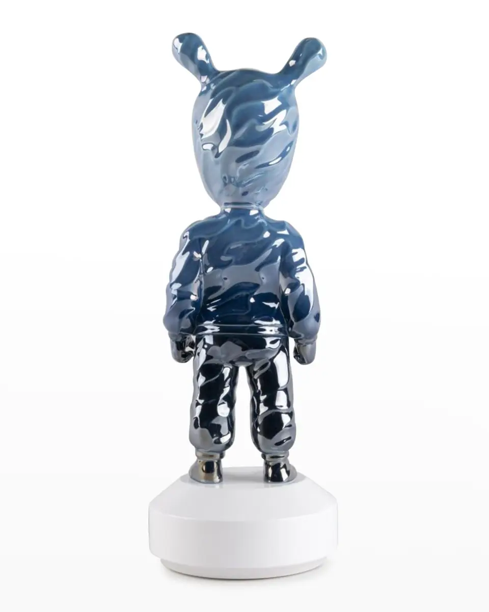 Lladro "The Guest by Supakitch" Limited Edition Large Sculpture | Thumbnail 4 Lladro "The Guest by Supakitch" Limited Edition Large Sculpture | Thumbnail 4