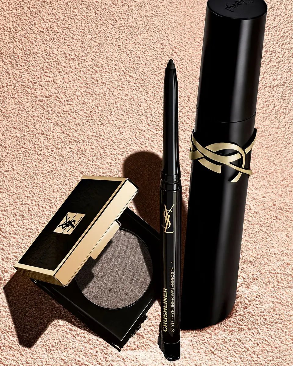 Yves Saint Laurent Beaute Satin Crush Mono Eyeshadow | Thumbnail 4 Yves Saint Laurent Beaute Satin Crush Mono Eyeshadow | Thumbnail 4