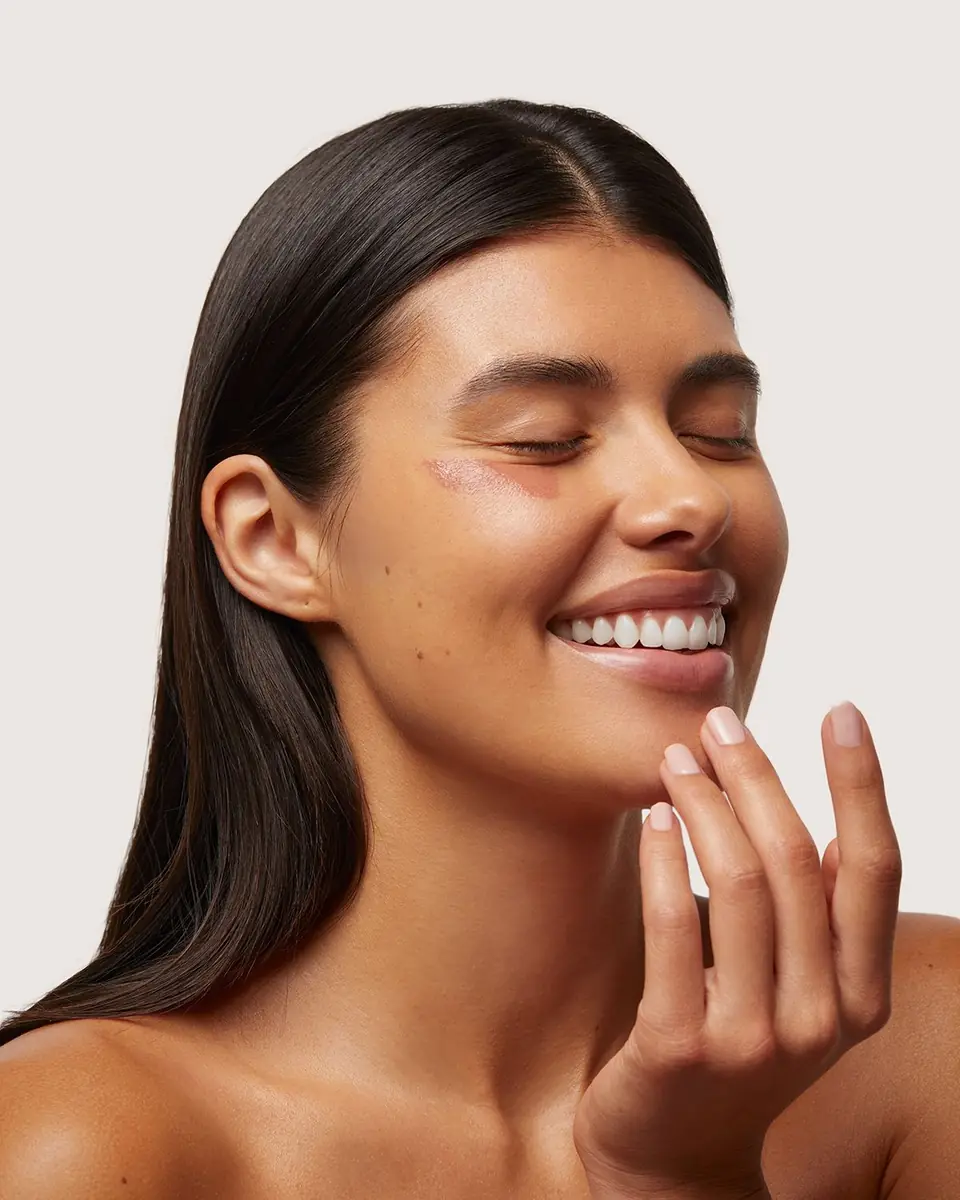AGENT NATEUR Holi Sun Dewy Tinted SPF Serum | Thumbnail 2 AGENT NATEUR Holi Sun Dewy Tinted SPF Serum | Thumbnail 2