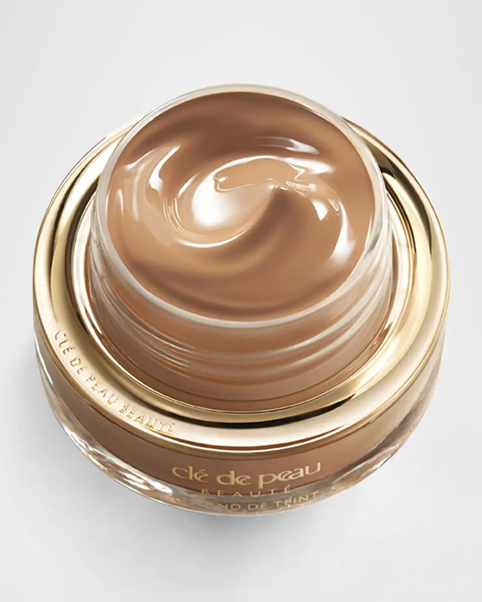 CLÉ DE PEAU BEAUTÉ The Foundation, SPF 22, 1 oz. | Thumbnail 3 CLÉ DE PEAU BEAUTÉ The Foundation, SPF 22, 1 oz. | Thumbnail 3