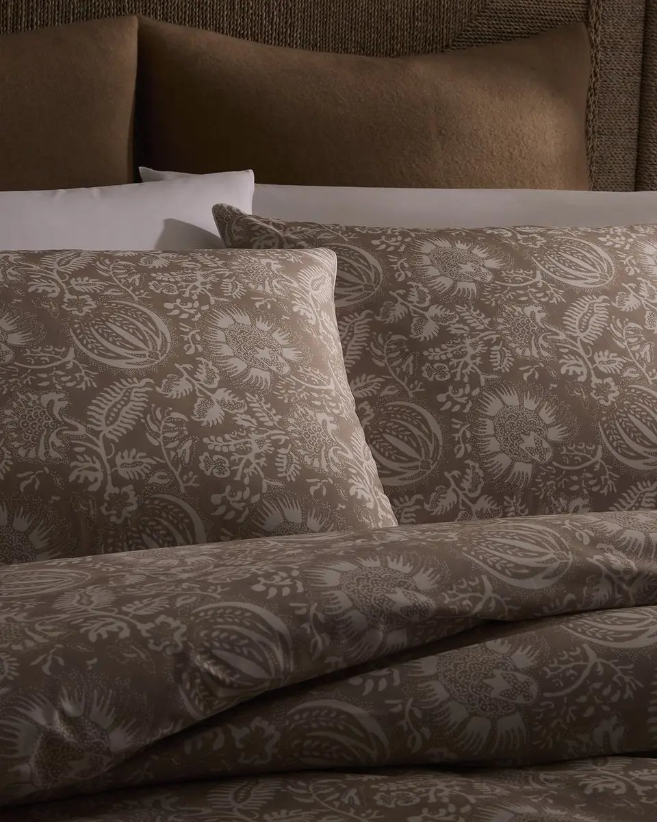 Matouk x Schumacher Granada Standard Sham | Thumbnail 2