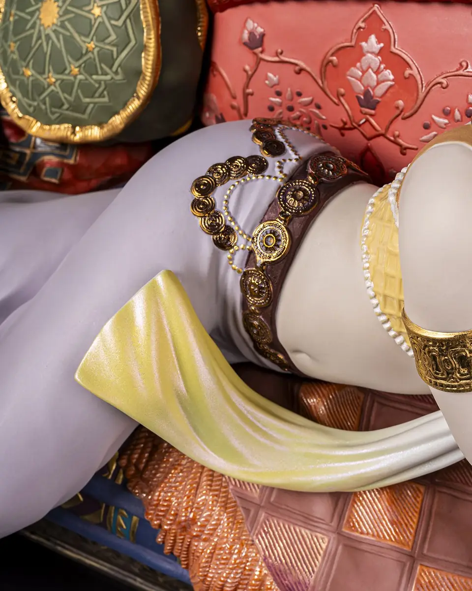 Lladro Limited Edition Princess Scheherazade Sculpture | Thumbnail 5 Lladro Limited Edition Princess Scheherazade Sculpture | Thumbnail 5