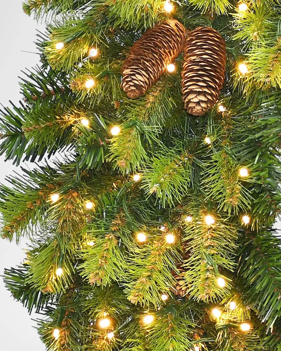 Winward Home Deluxe Village Mix Pine Pre-Lit Christmas Wreath | Thumbnail 2
